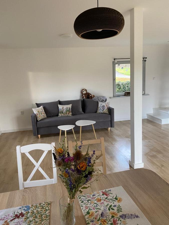 Camphouse Villa Chvalsiny Bagian luar foto