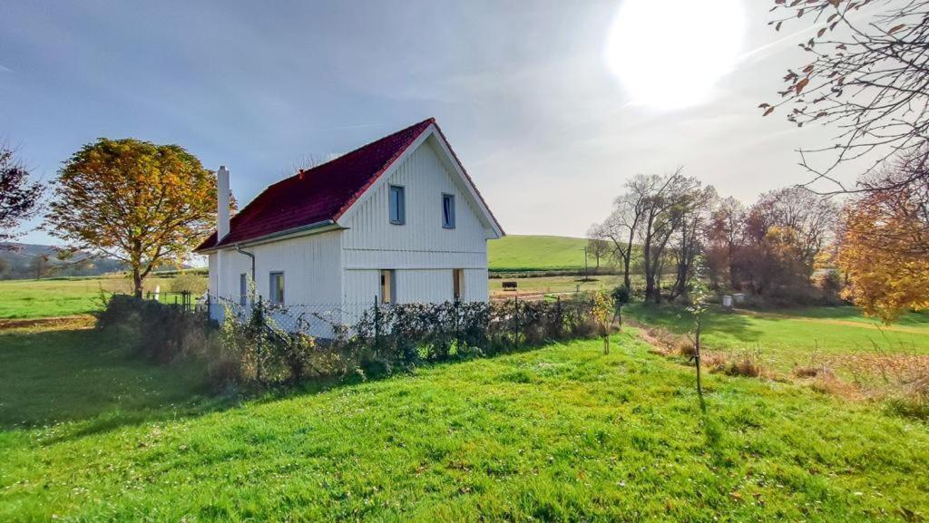 Camphouse Villa Chvalsiny Bagian luar foto