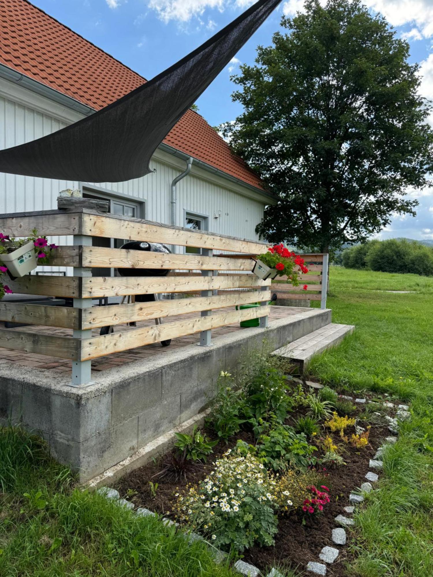 Camphouse Villa Chvalsiny Bagian luar foto