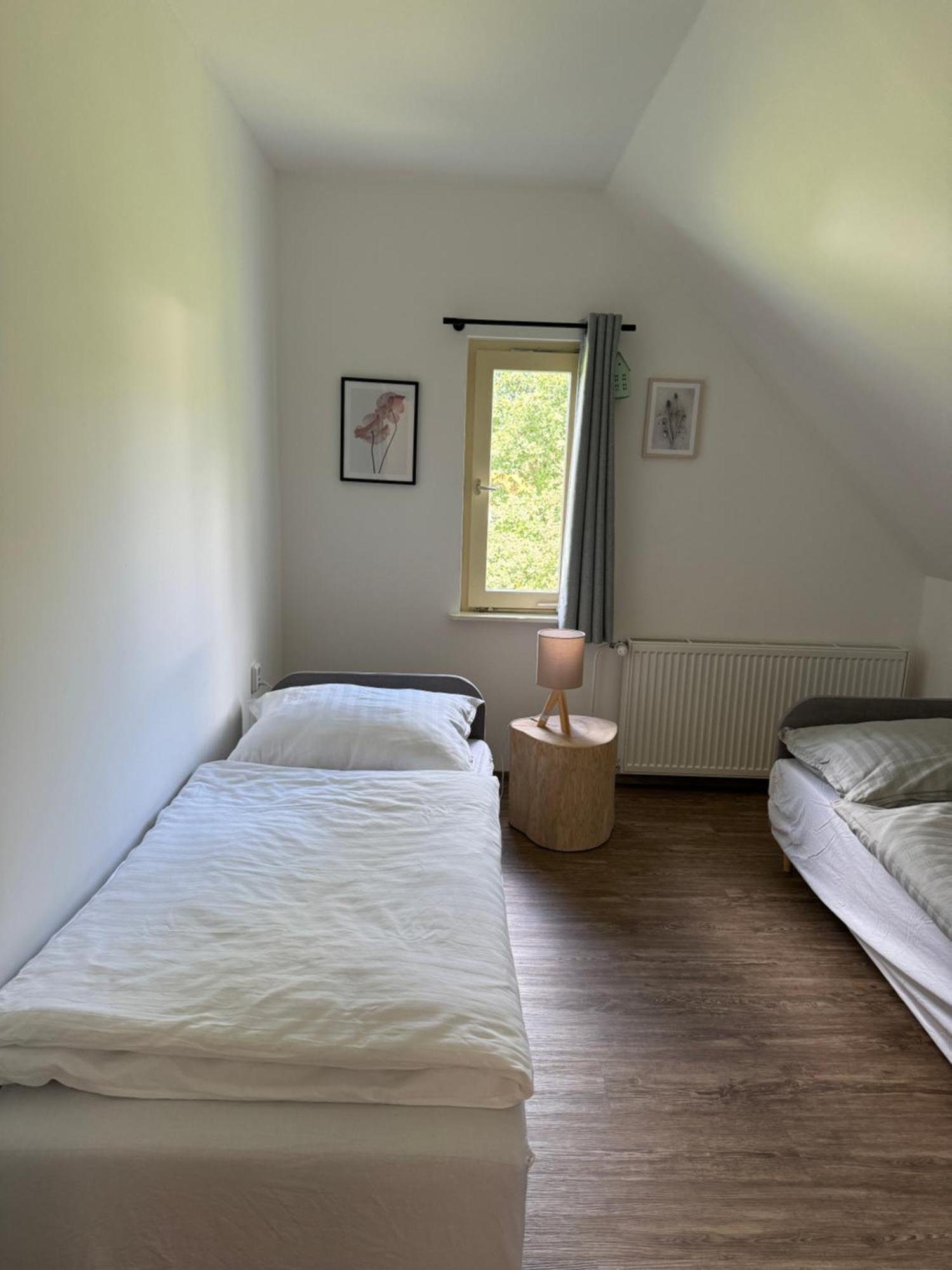 Camphouse Villa Chvalsiny Bagian luar foto