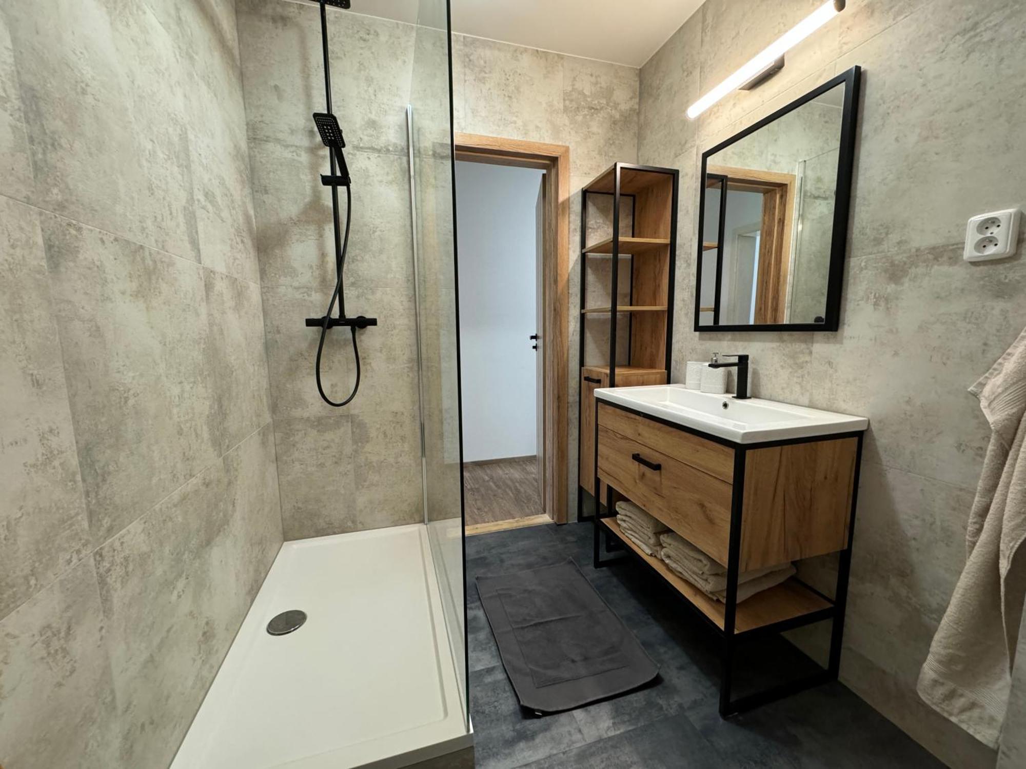 Camphouse Villa Chvalsiny Bagian luar foto